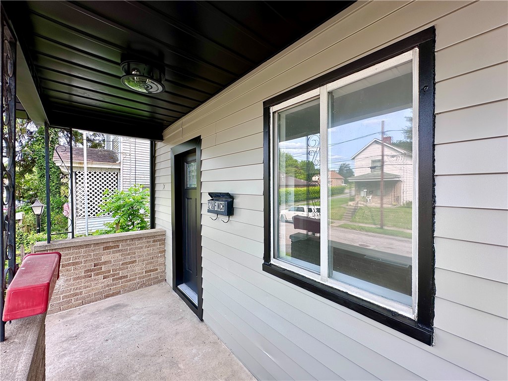 New Castle/4th, Pennsylvania 16101, United States, 2 Bedrooms Bedrooms, ,2 BathroomsBathrooms,Residential,Active,144351