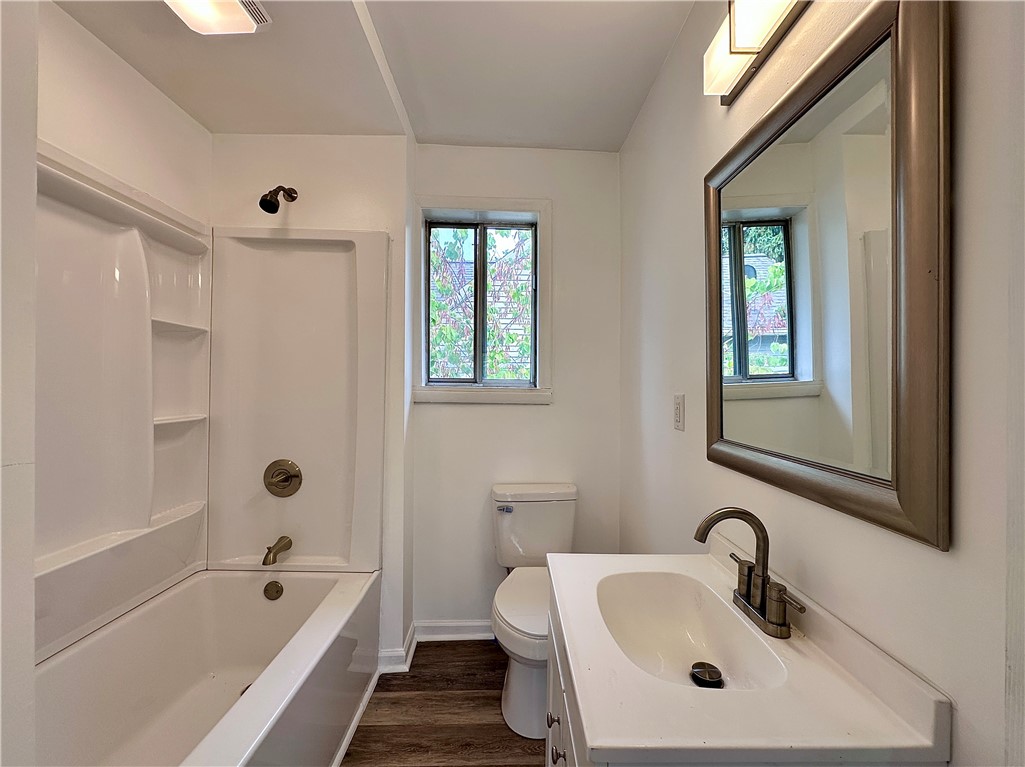 New Castle/4th, Pennsylvania 16101, United States, 2 Bedrooms Bedrooms, ,2 BathroomsBathrooms,Residential,Active,144351