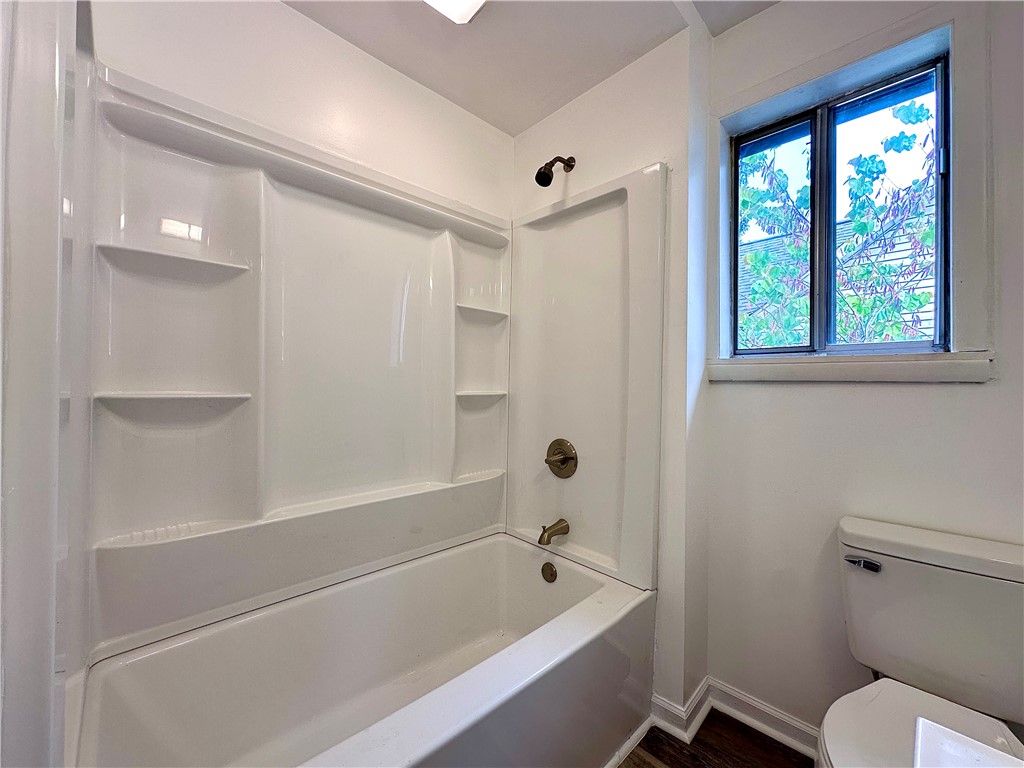 New Castle/4th, Pennsylvania 16101, United States, 2 Bedrooms Bedrooms, ,2 BathroomsBathrooms,Residential,Active,144351