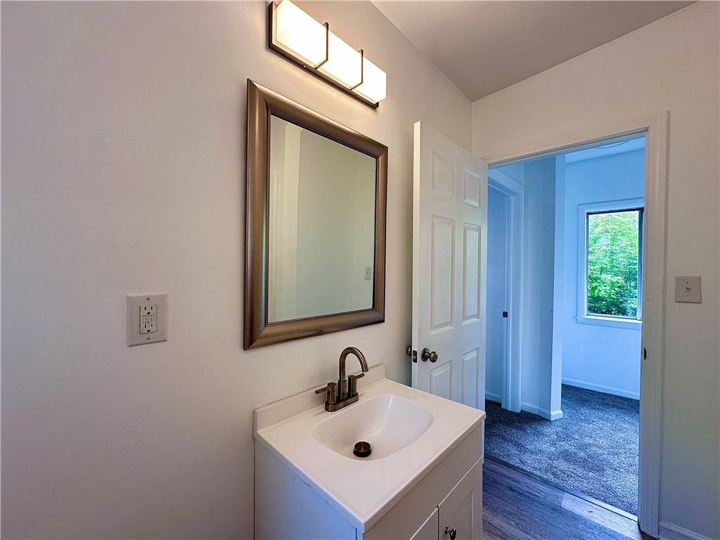 New Castle/4th, Pennsylvania 16101, United States, 2 Bedrooms Bedrooms, ,2 BathroomsBathrooms,Residential,Active,144351