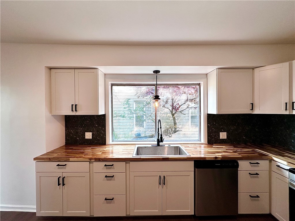 New Castle/4th, Pennsylvania 16101, United States, 2 Bedrooms Bedrooms, ,2 BathroomsBathrooms,Residential,Active,144351