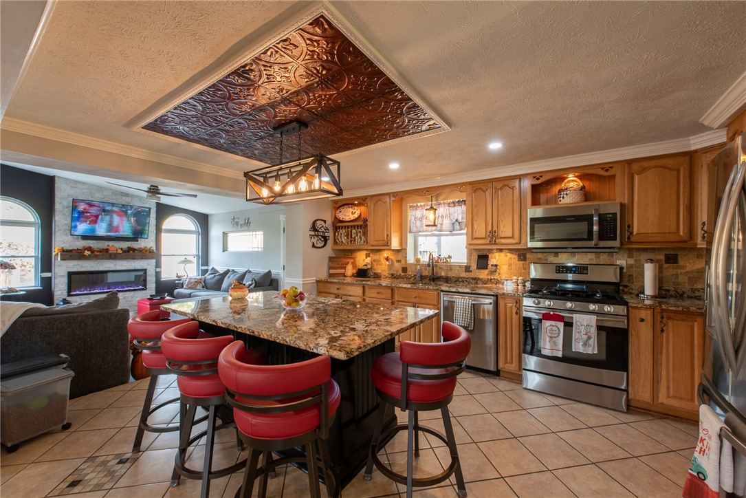 Allegheny Twp, Pennsylvania 15068, United States, 4 Bedrooms Bedrooms, ,3 BathroomsBathrooms,Residential,Contingent,216382