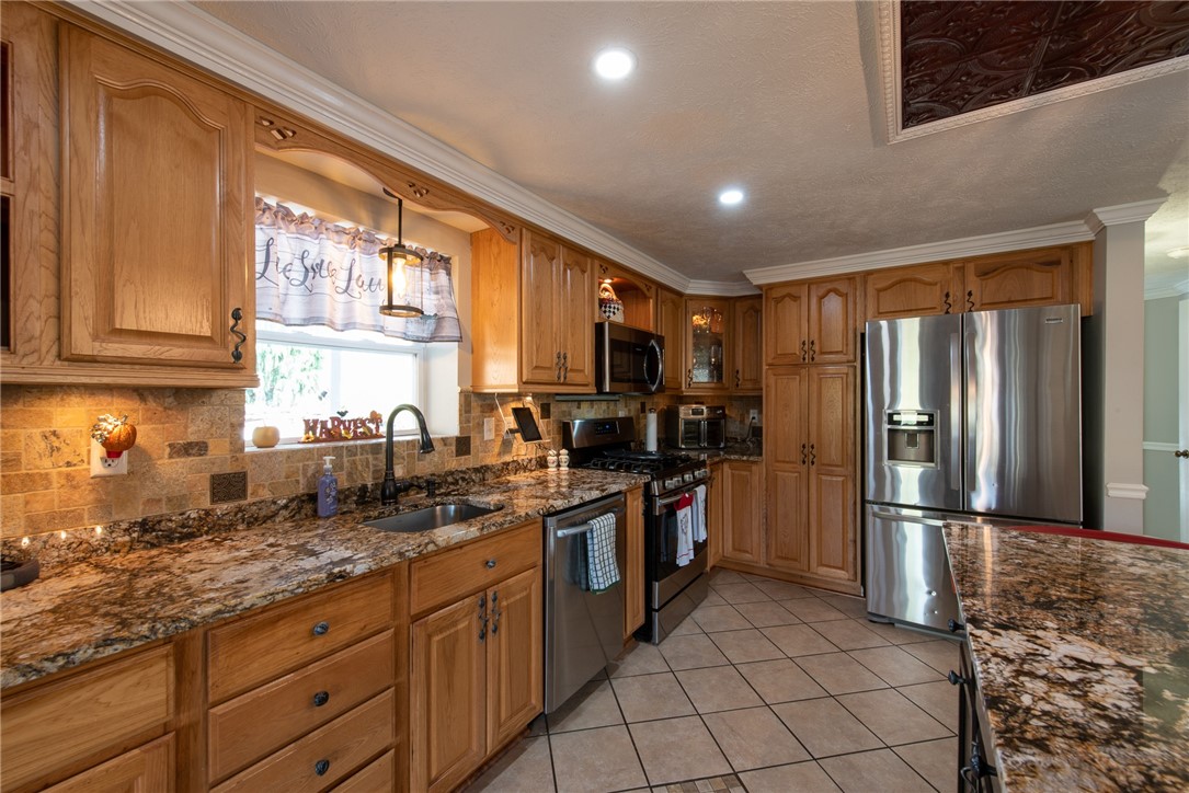 Allegheny Twp, Pennsylvania 15068, United States, 4 Bedrooms Bedrooms, ,3 BathroomsBathrooms,Residential,Contingent,216382