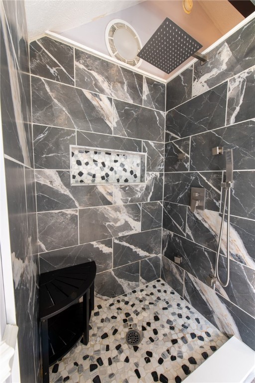 Allegheny Twp, Pennsylvania 15068, United States, 4 Bedrooms Bedrooms, ,3 BathroomsBathrooms,Residential,Contingent,216382