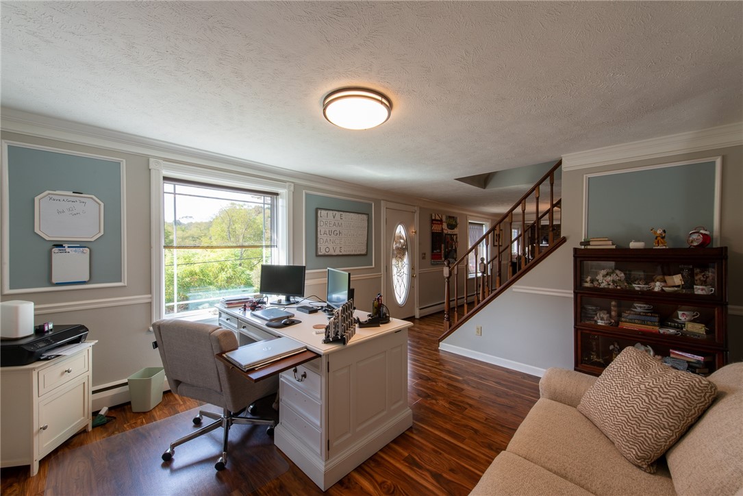 Allegheny Twp, Pennsylvania 15068, United States, 4 Bedrooms Bedrooms, ,3 BathroomsBathrooms,Residential,Contingent,216382