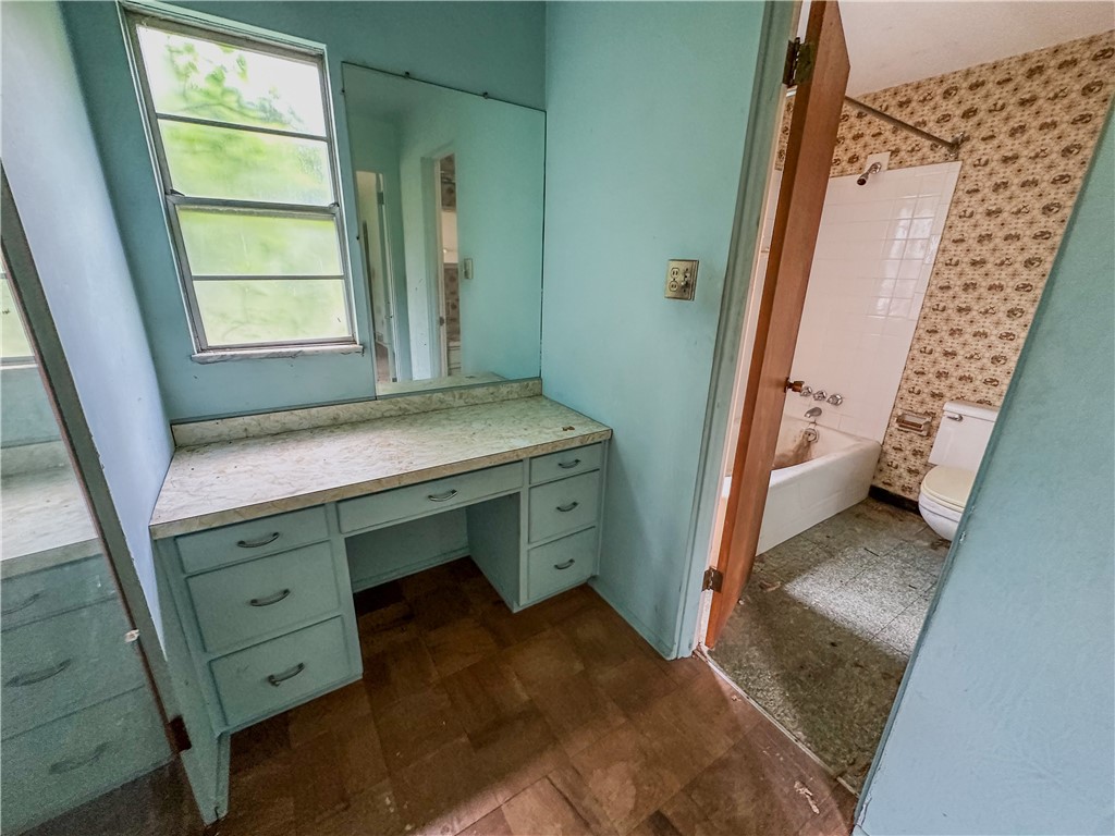 McCandless, Pennsylvania 15090, United States, 4 Bedrooms Bedrooms, ,4 BathroomsBathrooms,Residential,Pending,150447