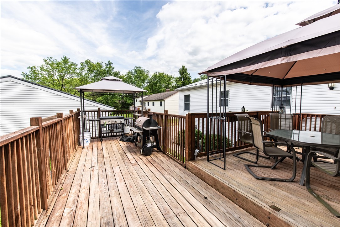 Center Twp - But, Pennsylvania 16001, United States, 3 Bedrooms Bedrooms, ,2 BathroomsBathrooms,Residential,Contingent,141610