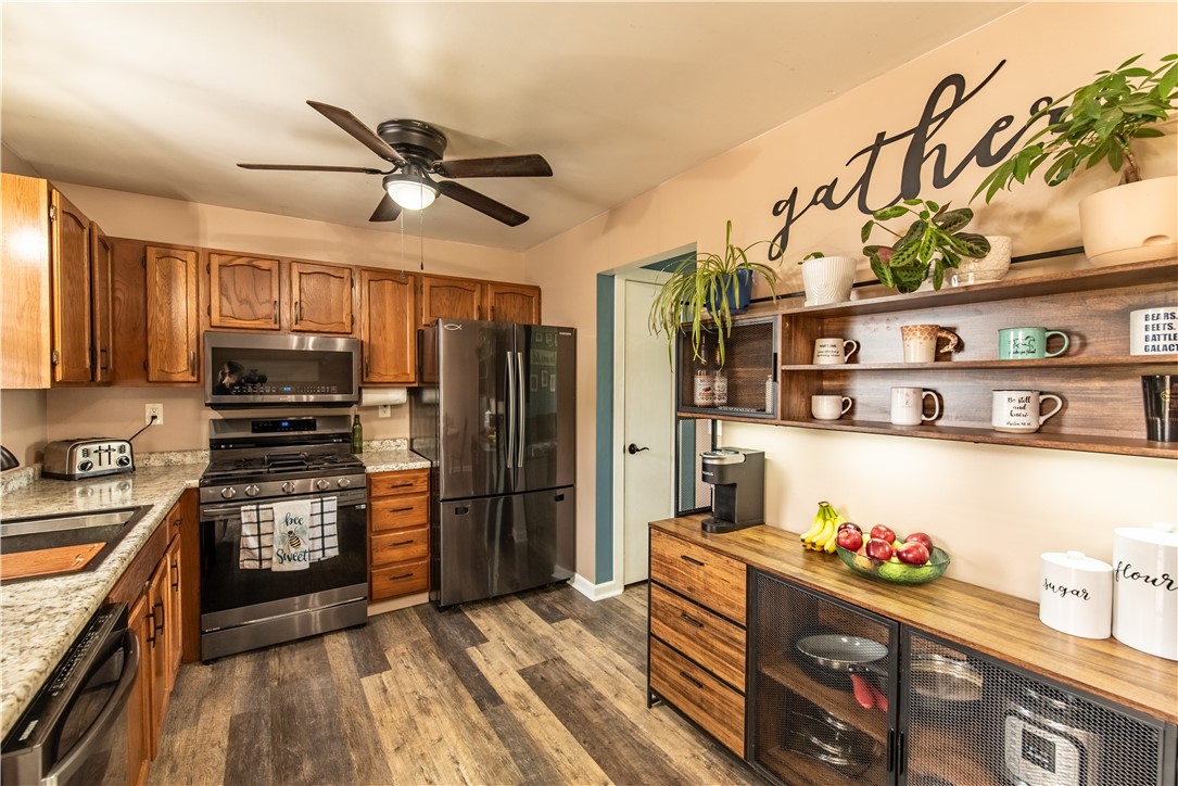 Center Twp - But, Pennsylvania 16001, United States, 3 Bedrooms Bedrooms, ,2 BathroomsBathrooms,Residential,Contingent,141610