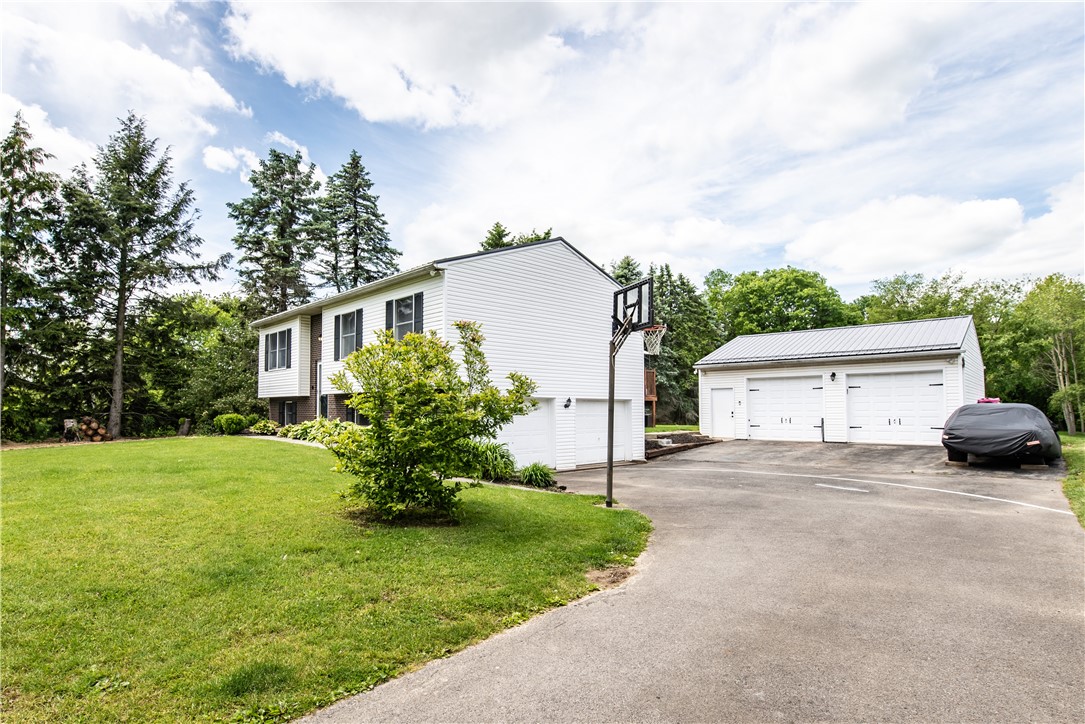 Center Twp - But, Pennsylvania 16001, United States, 3 Bedrooms Bedrooms, ,2 BathroomsBathrooms,Residential,Contingent,141610