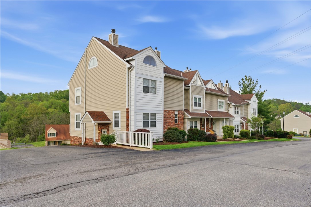 137 OLD VILLAGE LANE