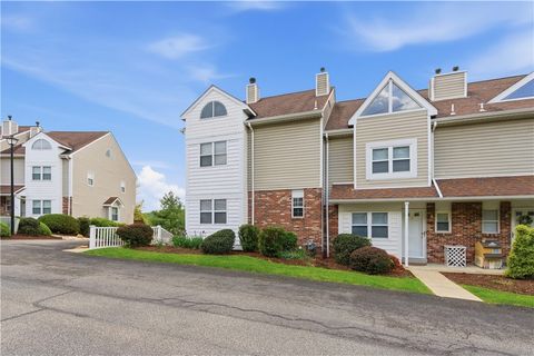 Photo of 137 Old Village Ln, Bethel Park, PA 15102 (MLS # 1751703)