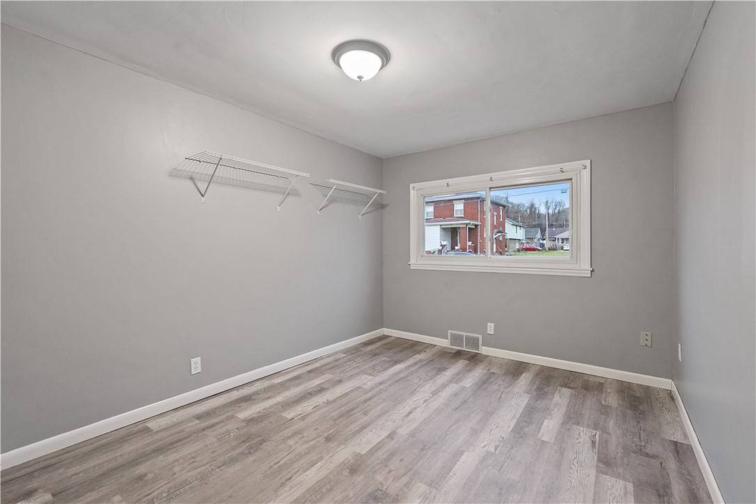 2424 9th Ave Ave, Beaver Falls, Pennsylvania image 14