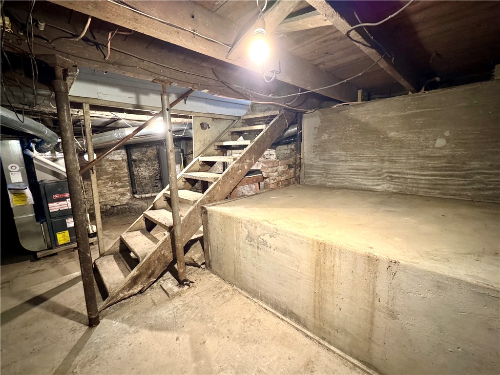 City Of But NE, Pennsylvania 16057, United States, 2 Bedrooms Bedrooms, ,1 BathroomBathrooms,Residential,Active,230500