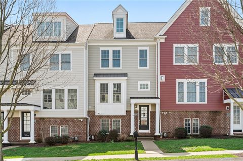 Photo of 1321 Village Lane, Bridgeville, PA 15017 (MLS # 1746316)