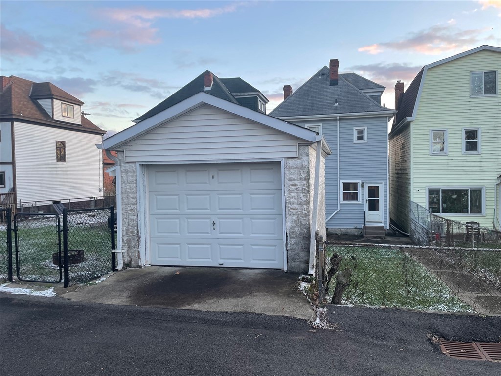 Mt Washington, Pennsylvania 15211, United States, 4 Bedrooms Bedrooms, ,2 BathroomsBathrooms,Residential,Active,145532