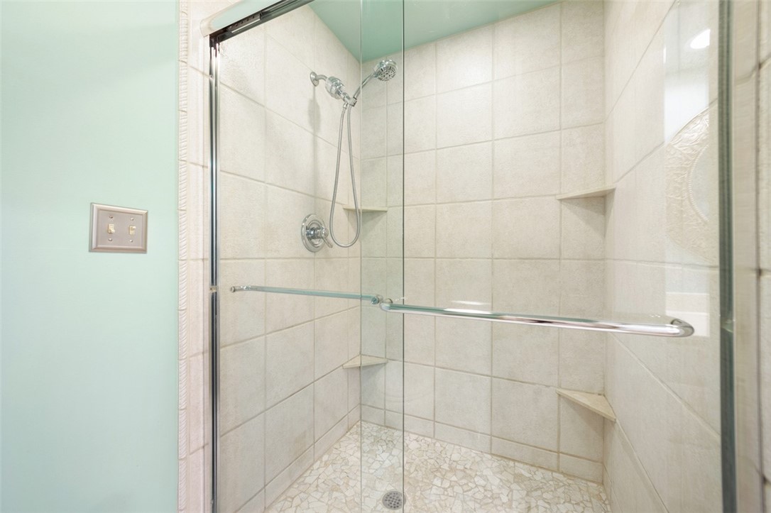 Monroeville, Pennsylvania 15146, United States, 2 Bedrooms Bedrooms, ,3 BathroomsBathrooms,Residential,Active,149804