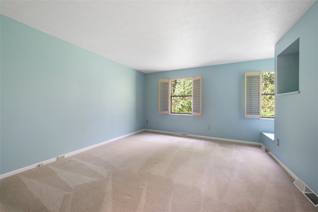 Monroeville, Pennsylvania 15146, United States, 2 Bedrooms Bedrooms, ,3 BathroomsBathrooms,Residential,Active,149804