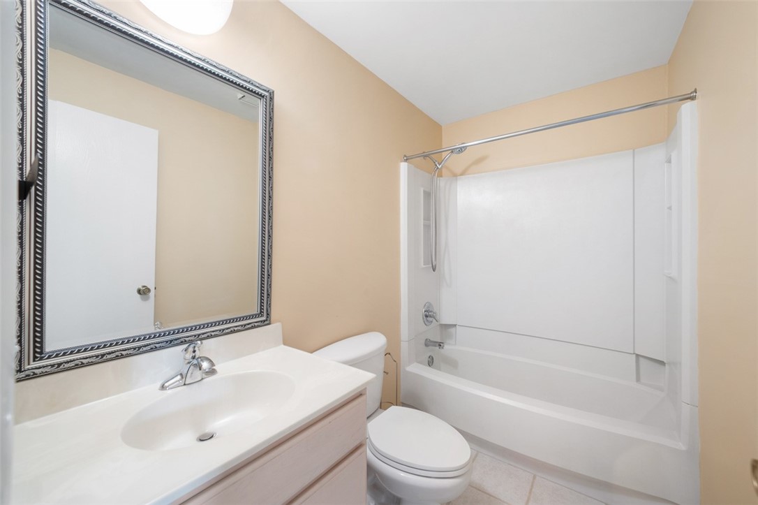 Monroeville, Pennsylvania 15146, United States, 2 Bedrooms Bedrooms, ,3 BathroomsBathrooms,Residential,Active,149804