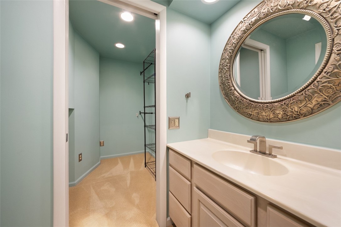 Monroeville, Pennsylvania 15146, United States, 2 Bedrooms Bedrooms, ,3 BathroomsBathrooms,Residential,Active,149804