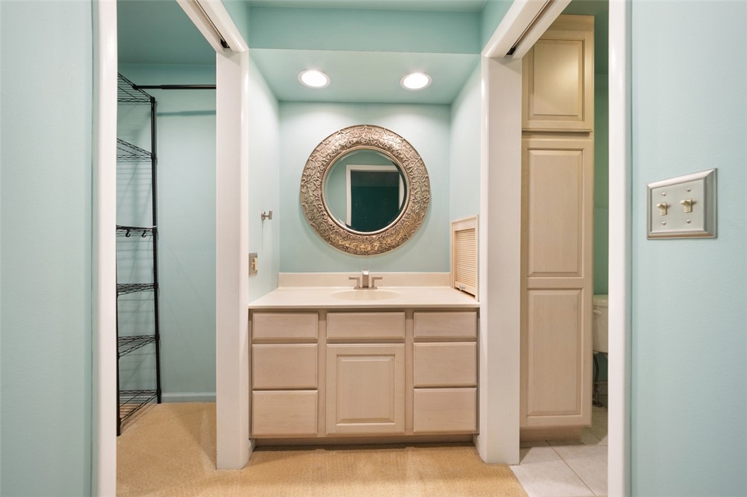 Monroeville, Pennsylvania 15146, United States, 2 Bedrooms Bedrooms, ,3 BathroomsBathrooms,Residential,Active,149804