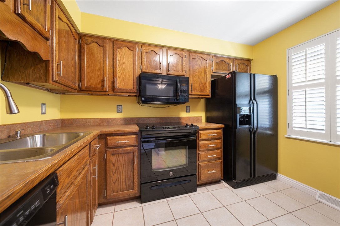 Monroeville, Pennsylvania 15146, United States, 2 Bedrooms Bedrooms, ,3 BathroomsBathrooms,Residential,Active,149804