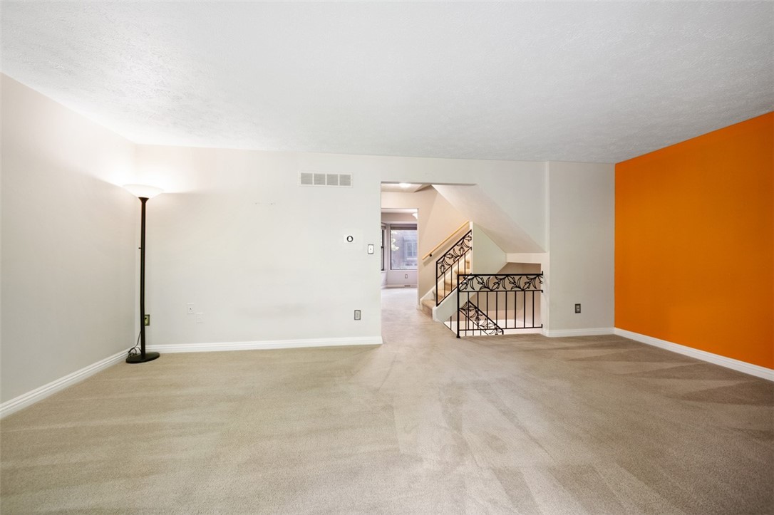 Monroeville, Pennsylvania 15146, United States, 2 Bedrooms Bedrooms, ,3 BathroomsBathrooms,Residential,Active,149804