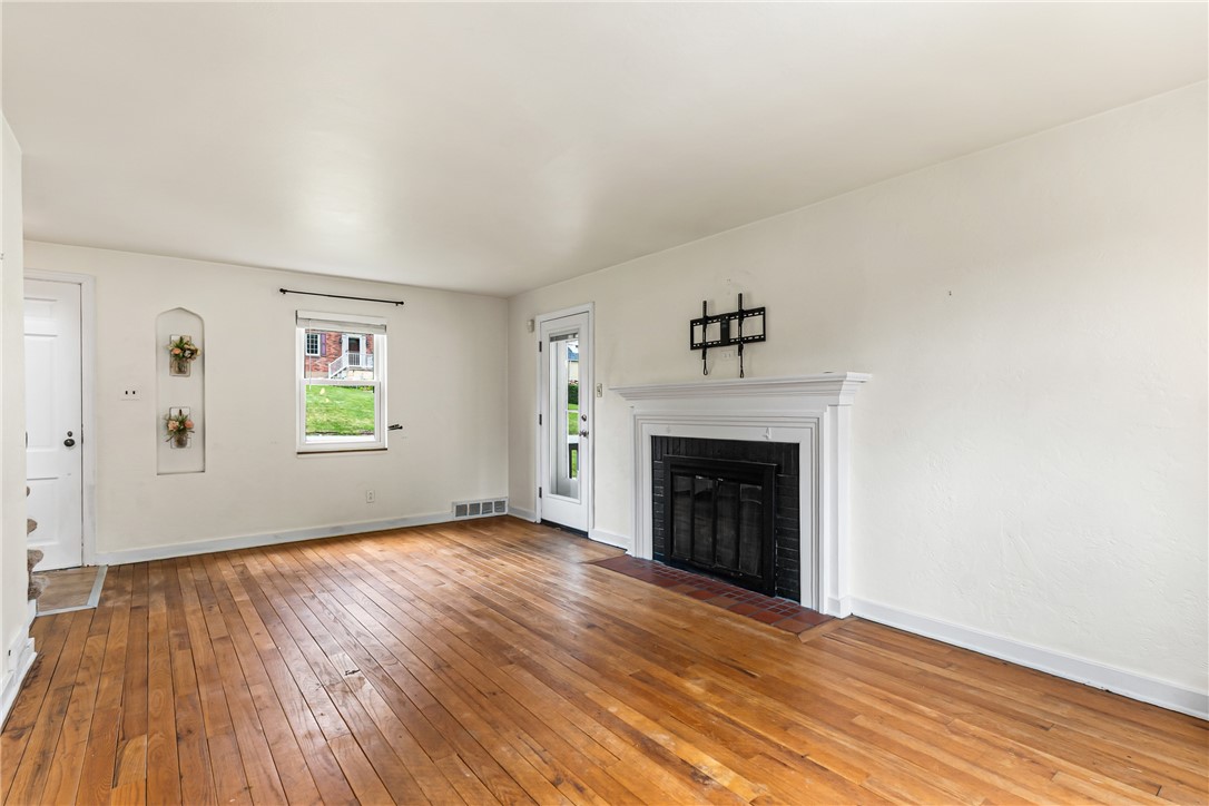 Baldwin Boro, Pennsylvania 15236, United States, 4 Bedrooms Bedrooms, ,2 BathroomsBathrooms,Residential,Contingent,136898