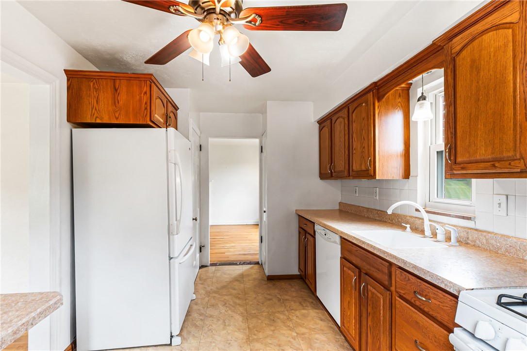 Baldwin Boro, Pennsylvania 15236, United States, 4 Bedrooms Bedrooms, ,2 BathroomsBathrooms,Residential,Contingent,136898