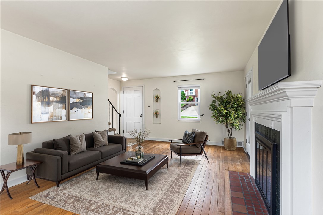 Baldwin Boro, Pennsylvania 15236, United States, 4 Bedrooms Bedrooms, ,2 BathroomsBathrooms,Residential,Contingent,136898