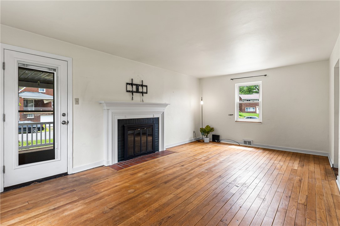 Baldwin Boro, Pennsylvania 15236, United States, 4 Bedrooms Bedrooms, ,2 BathroomsBathrooms,Residential,Contingent,136898