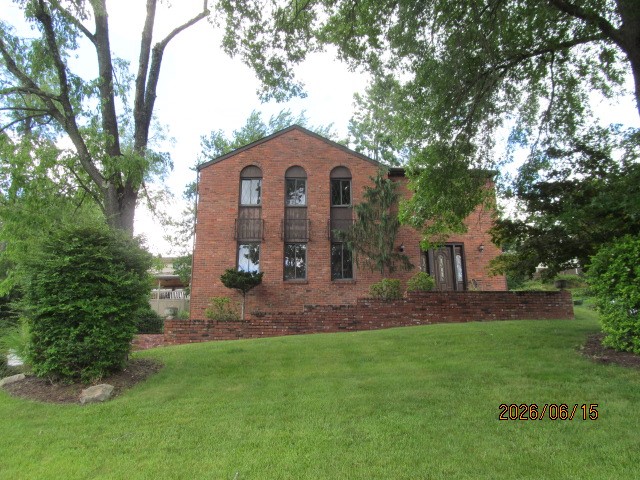 Photo 1 of 35 — 1648 Queens Dr, South Park, PA 15129