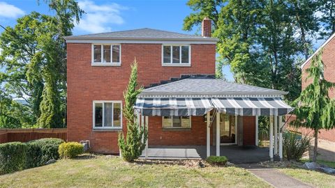 Photo of 1169 Mccabe St, Pittsburgh, PA 15201 (MLS # 1726867)