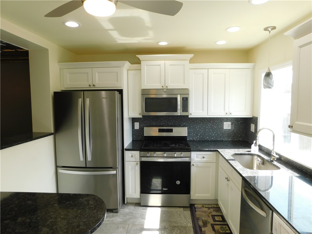 651 Melrose Ave, Ambridge, Pennsylvania image 4