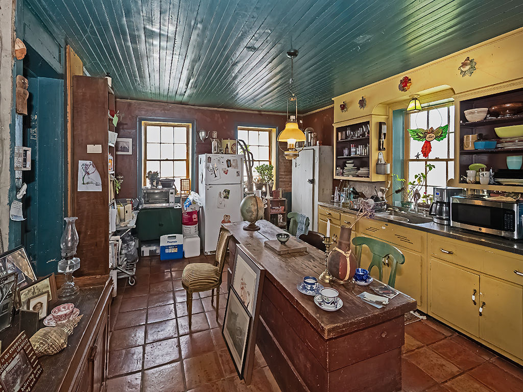 333 Perry Highway