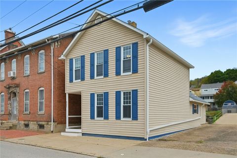 Photo of 521 High St, Freeport, PA 16229 (MLS # 1726755)