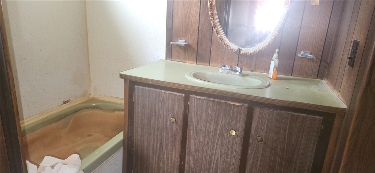 Jamestown, Pennsylvania 16134, United States, 3 Bedrooms Bedrooms, ,3 BathroomsBathrooms,Residential,Active,218481