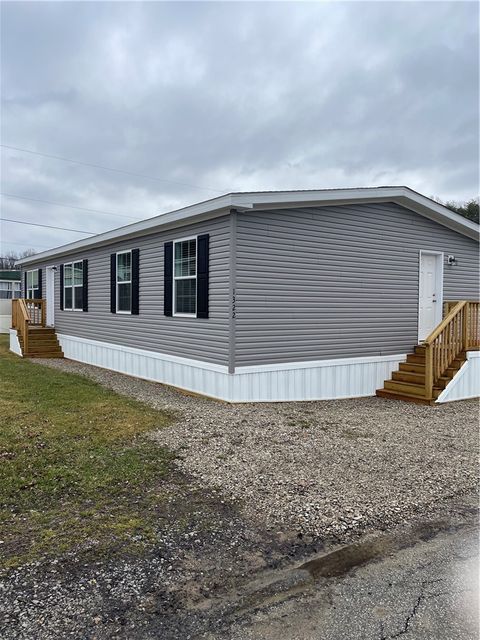 1352 Hilltop Drive Robinson Twp PA 15019