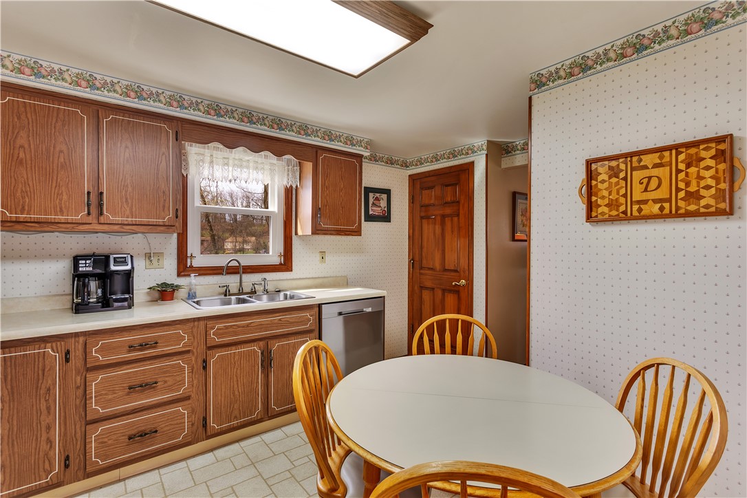 5752 Wilson Drive Dr, Bethel Park, Pennsylvania image 10
