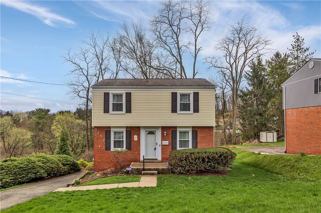 5752 Wilson Drive Dr, Bethel Park, Pennsylvania image 1