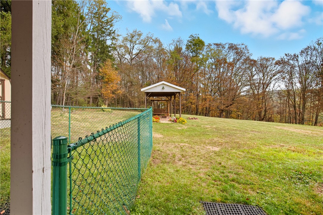 Summit Twp, Pennsylvania 15552, United States, 4 Bedrooms Bedrooms, ,2 BathroomsBathrooms,Residential,Active,223150