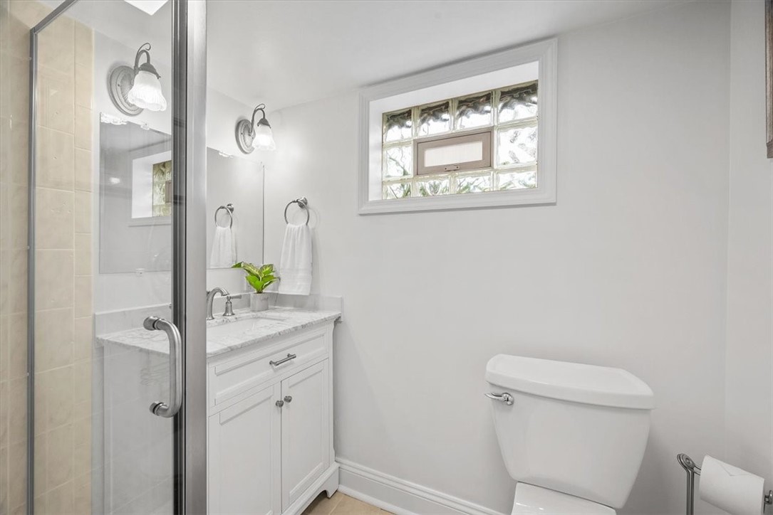 Forward Twp - But, Pennsylvania 16053, United States, 5 Bedrooms Bedrooms, ,5 BathroomsBathrooms,Residential,Active,43421