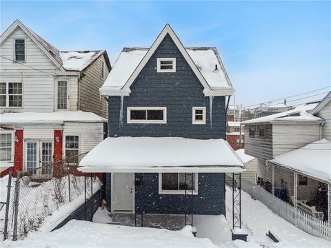 Photo of 41 Norton St, Pittsburgh, PA 15211 (MLS # 1739601)