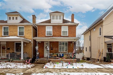 Photo of 632 Penn Ave, Midland, PA 15059 (MLS # 1737527)