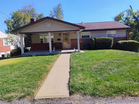 Photo of 227 Parklane Dr, Braddock, PA 15104 (MLS # 1728858)