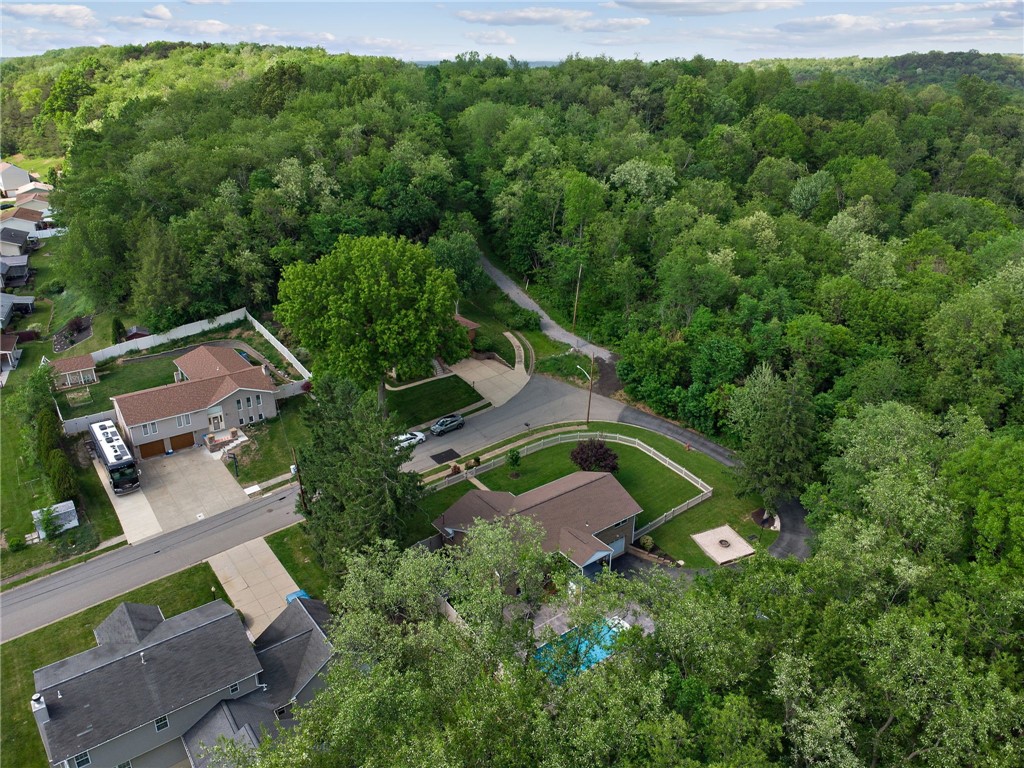 1101 Fairlane Dr