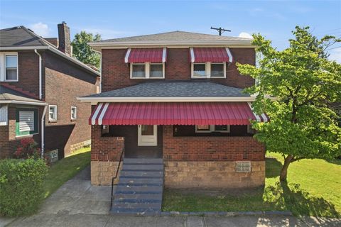 Photo of 2017 Wayne St, Pittsburgh, PA 15218 (MLS # 1760320)