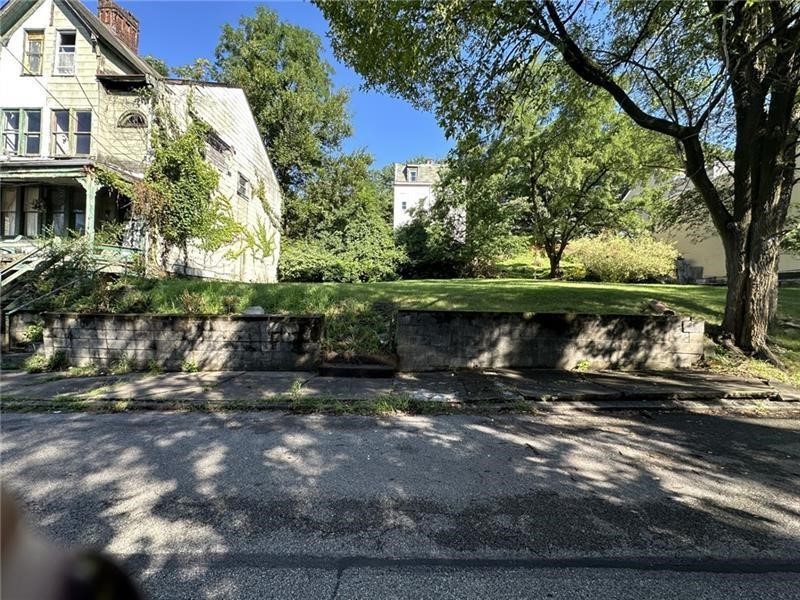 Photo 1 of 1 — 23 Geranium St, Central North Side, PA 15214