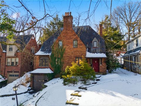 Photo of 326 Orchard Dr, Pittsburgh, PA 15228 (MLS # 1735841)