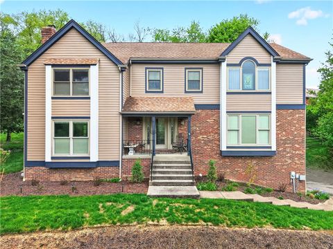 Photo of 2955 Skyline Dr, Allison Park, PA 15101 (MLS # 1751148)