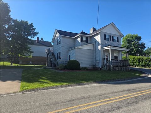 Photo of 521 9th Ave, Elizabeth Twp/Boro, PA 15037 (MLS # 1759314)